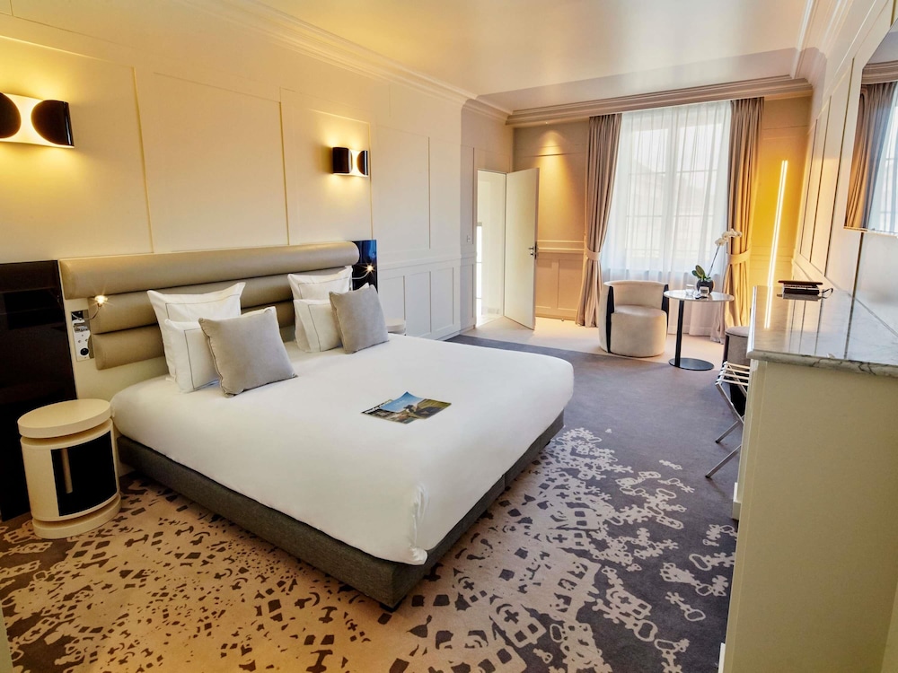 Habitación Deluxe, 1 cama doble del hotel La Licorne and Spa Troyes MGallery. Foto 3