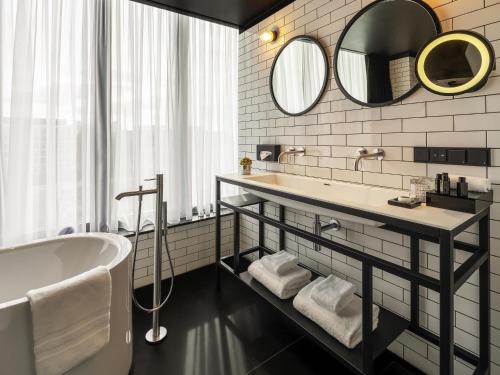 Suite Primer Ministro del hotel The Bridge Wroclaw - MGallery. Foto 4
