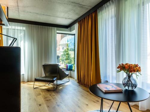 Suite Junior del hotel The Bridge Wroclaw - MGallery. Foto 6