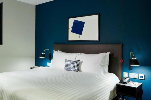 Suite Estudio adaptada para personas de movilidad reducida del hotel Residence Inn by Marriott London Bridge. Foto 3