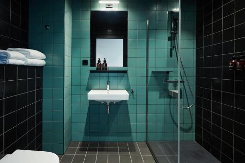 Estudio Deluxe del hotel The Social Hub San Sebastián. Foto 3
