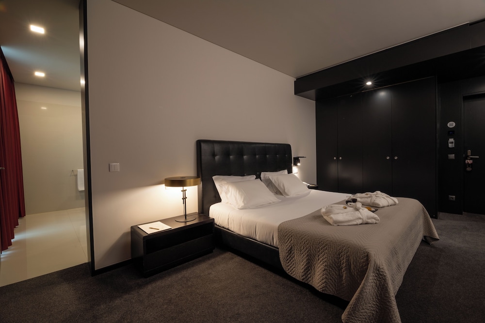 Habitación doble, vistas a la montaña del hotel Axis Viana Business and Spa
