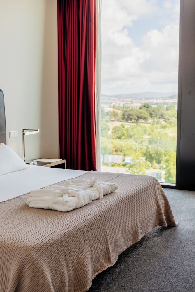 Habitación doble, vistas al río del hotel Axis Viana Business and Spa