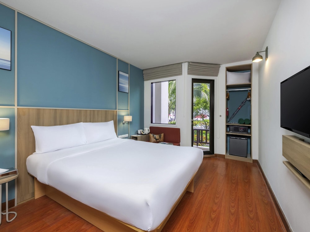 Habitación estándar con 1 cama queen - size y vistas al mar del hotel Ibis Samui Bophut - Sha Plus. Foto 2