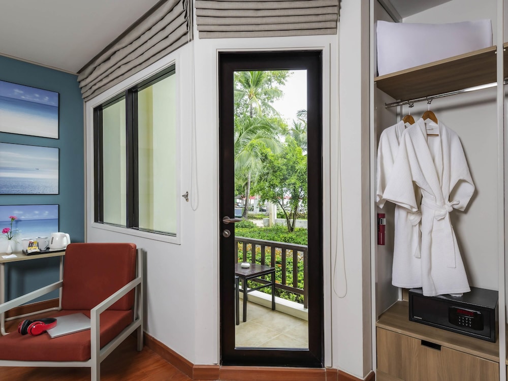 Habitación estándar con 1 cama queen - size y vistas al mar del hotel Ibis Samui Bophut - Sha Plus. Foto 3
