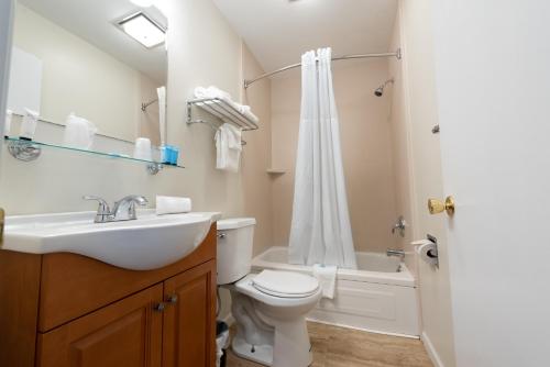 Alojamiento Centro con 1 cama grande del hotel Scotty's Lakeside Resort