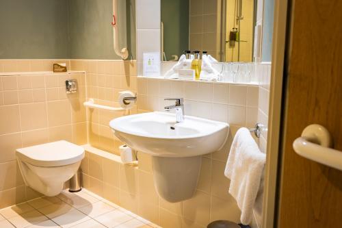 Habitación Familiar del hotel Red Lion, Hillingdon. Foto 6