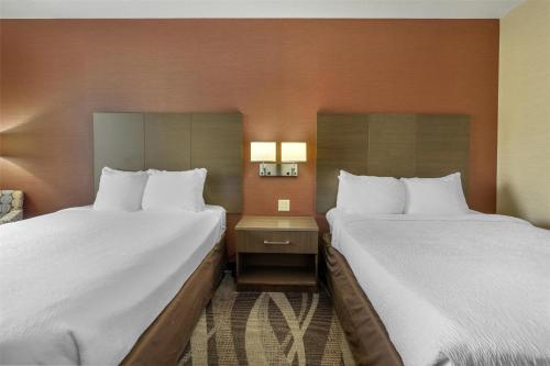 Habitación con 2 camas grandes - No fumadores del hotel Best Western Plus University Inn. Foto 3