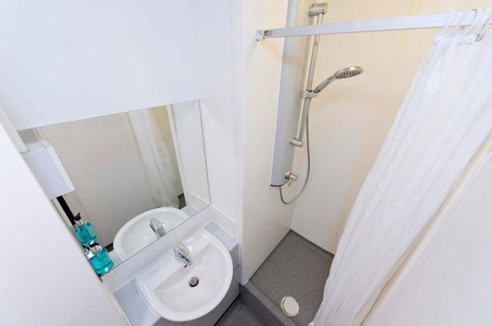 Dormitorio compartido, solo para mujeres (Sleeps 6) del hotel Yha London Thameside. Foto 7