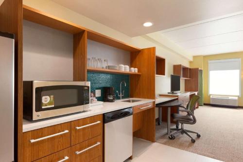 Estudio con cama grande - No fumadores del hotel Home2 Suites By Hilton Albany Wolf Rd. Foto 3
