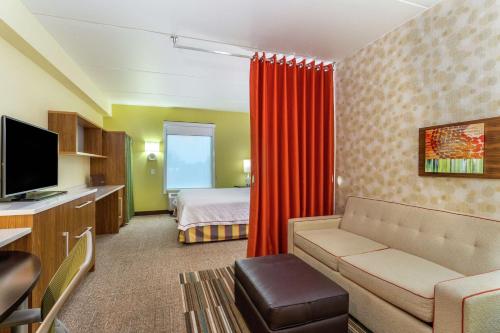 Suite Estudio con cama King - No fumadores del hotel Home2 Suites By Hilton Albany Wolf Rd. Foto 1