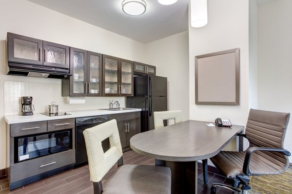 Suite estudio, 1 cama de matrimonio, accesible para personas con discapacidad (Mobility) del hotel Candlewood Suites East Syracuse - Carrier Circle, An Ihg