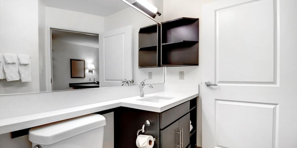 Suite estudio, 1 cama de matrimonio, accesible para personas con discapacidad (Mobility) del hotel Candlewood Suites East Syracuse - Carrier Circle, An Ihg. Foto 5