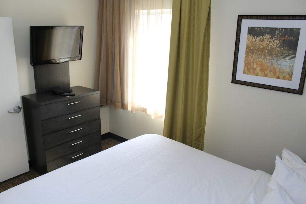Suite, 1 habitación (1 King bed & 1 sofa bed) del hotel Candlewood Suites East Syracuse - Carrier Circle, An Ihg. Foto 8