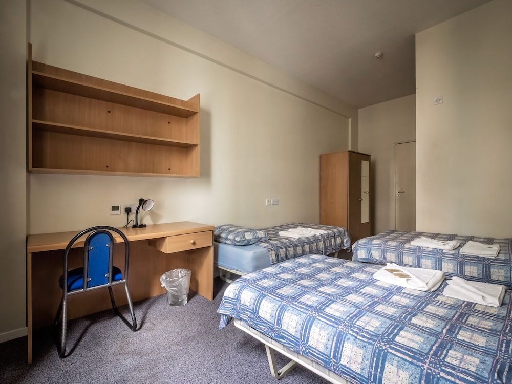 Habitación triple básica, 3 camas individuales del hotel Lse Bankside House - Campus Accommodation. Foto 3