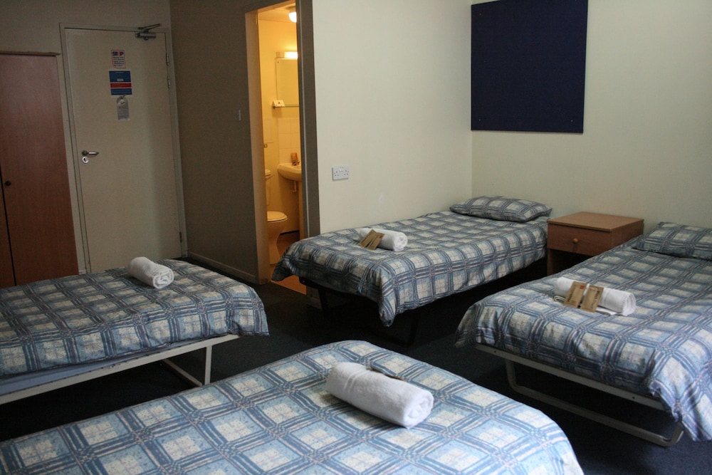 Habitación cuádruple básica, varias camas del hotel Lse Bankside House - Campus Accommodation. Foto 1