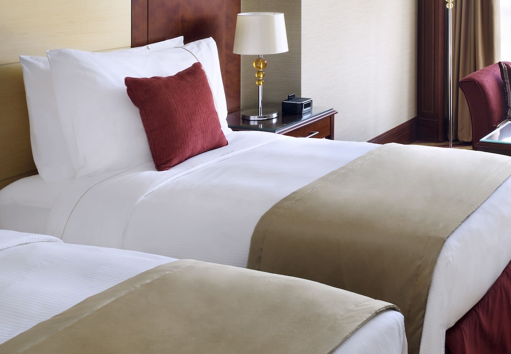 Suite Business, varias camas del hotel Mövenpick City Star Jeddah