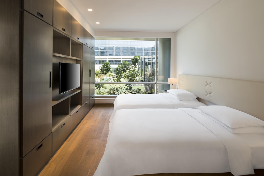Habitación Deluxe, 2 camas individuales del hotel Andaz Delhi - A Concept By Hyatt. Foto 3