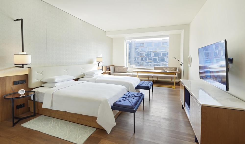 Habitación Deluxe, 2 camas individuales (Runway View) del hotel Andaz Delhi - A Concept By Hyatt. Foto 3
