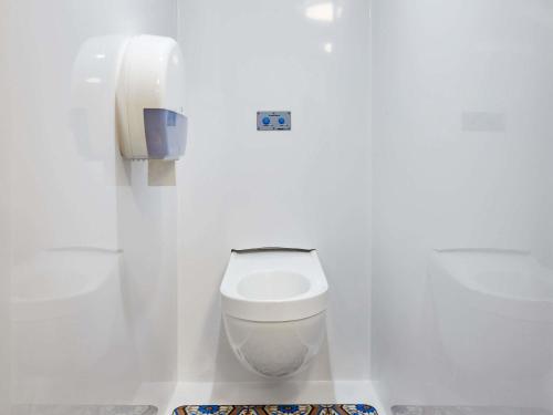 Habitación Tandem para un máximo de 2 viajeros. #ontheroad basics del hotel Hotelf1 Antibes Sophia Antipolis. Foto 3