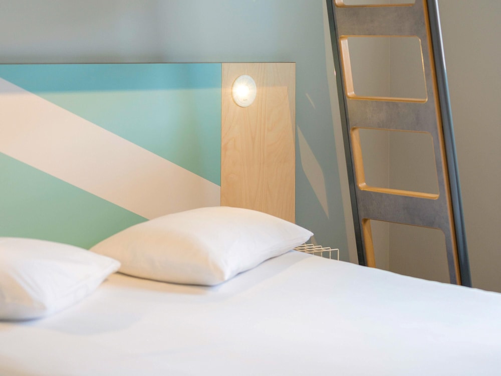 Habitación estándar con 1 cama doble y 1 cama individual del hotel Ibis Budget Forbach Centre