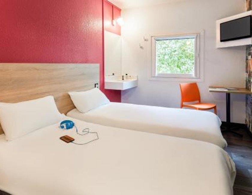 Habitación Doble Side - Car con baño compartido - 2 camas del hotel Hotelf1 Toulon Est La Valette. Foto 5