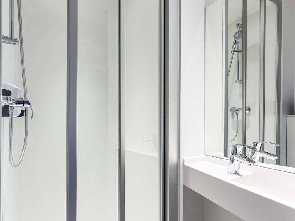Habitación Cabrio con baño privado - Novedad en #ontheroad del hotel Hotelf1 Bordeaux Sud Villenave D'ornon Hotel. Foto 4