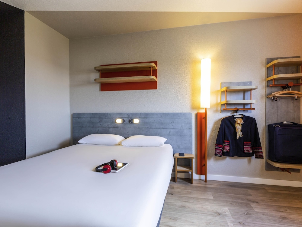 DOBLE - Habitación con 1 cama doble del hotel Ibis Budget Perpignan Nord Rivesaltes. Foto 11