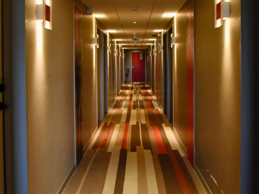Habitación estándar con 2 camas individuales del hotel Ibis Sens. Foto 4