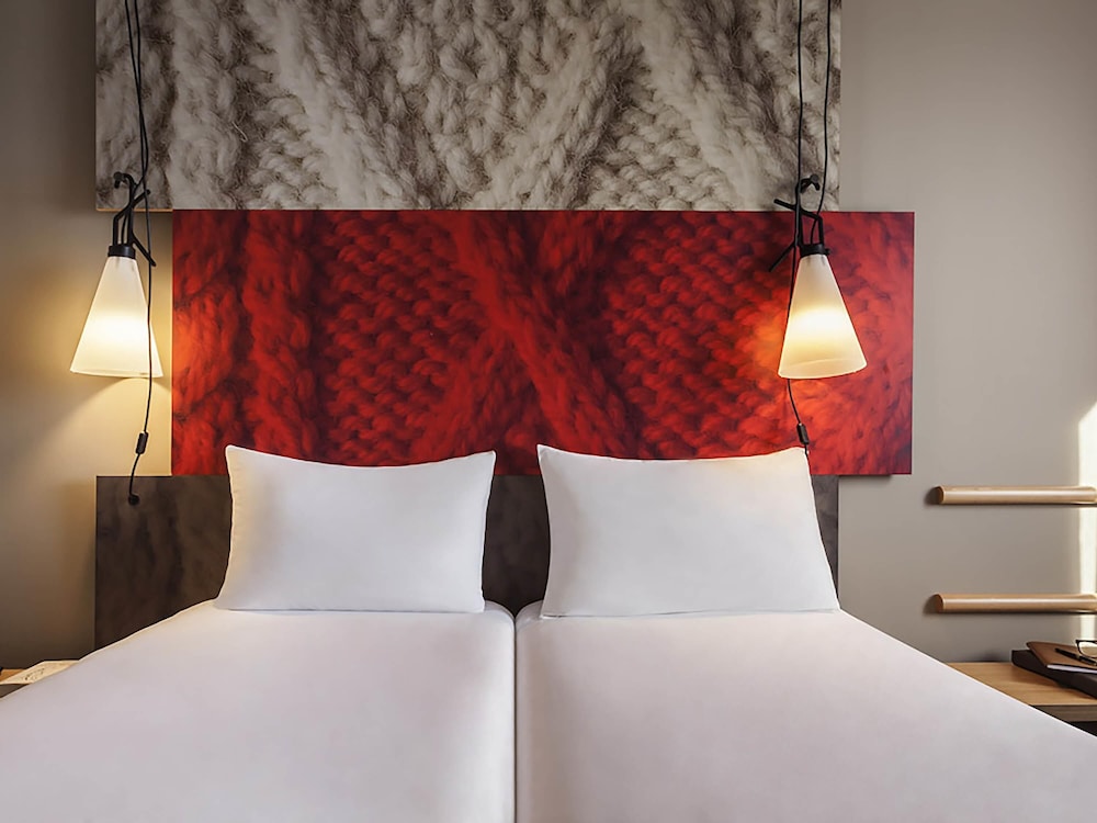 Habitación estándar con 2 camas individuales del hotel Ibis Sens. Foto 5