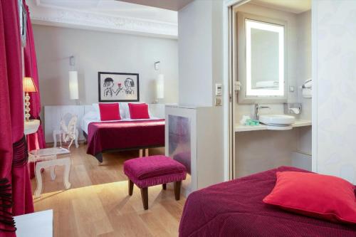 Habitación Triple del hotel Hôtel Du Levant
