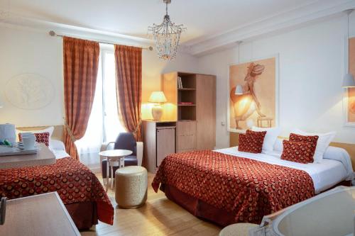 Habitación Triple del hotel Hôtel Du Levant. Foto 3
