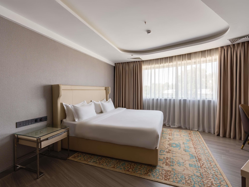 Suite, 1 cama doble del hotel Mövenpick Samarkand