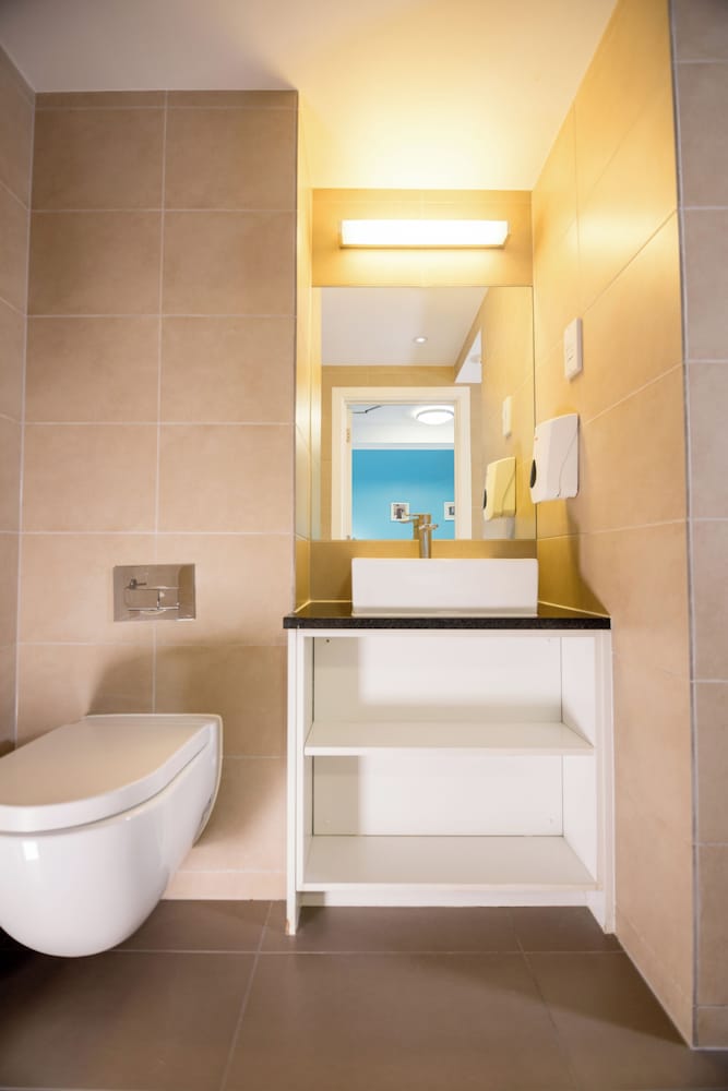 Private 4 - Bed Room with Rooftop Terrace del hotel Wombat's City Hostel London. Foto 5