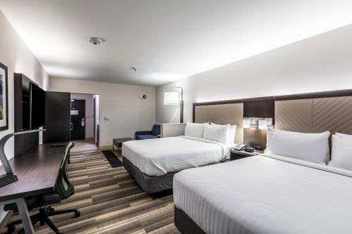 Suite adaptada para personas con discapacidad auditiva del hotel Holiday Inn Express And Suites Jersey City North - Hoboken, An Ihg. Foto 2