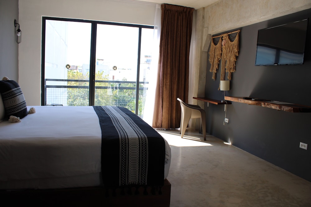 Habitación estándar, 1 cama de matrimonio grande del hotel Hotel52. Foto 6