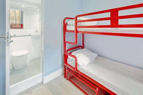 Bed in 6 - Bed Female Dormitory Room (18–40 years) del hotel Astor Kensington. Foto 1