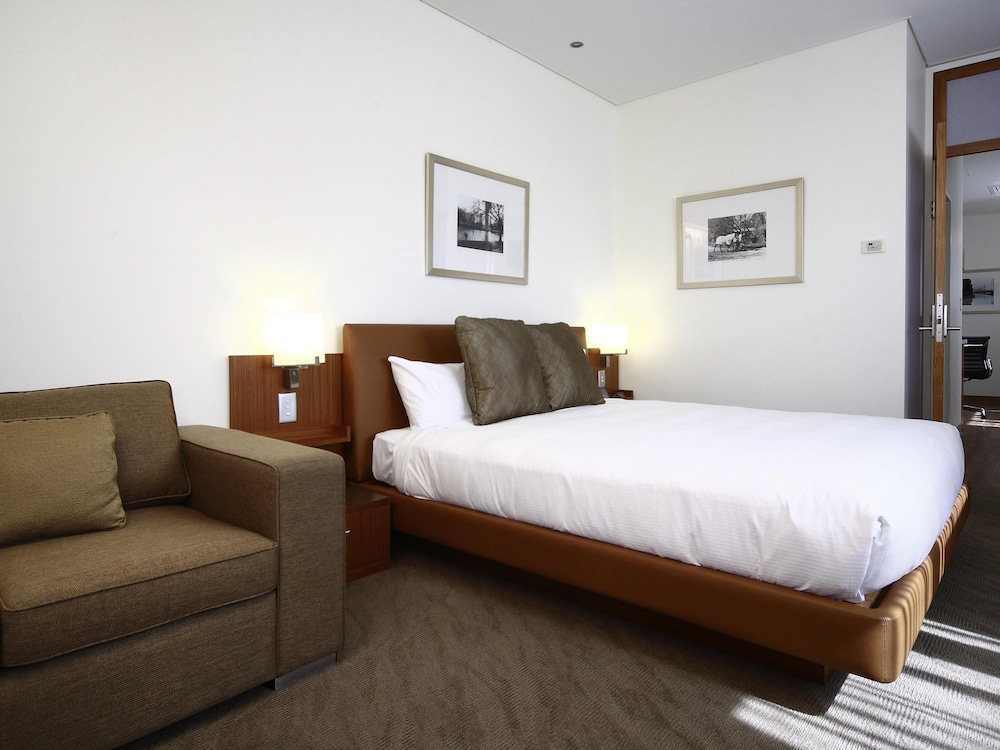 Apartamento de 1 Dormitorio 1 Cama King del hotel Novotel Canberra. Foto 8