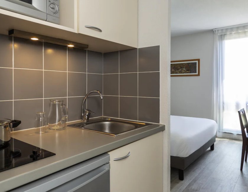 Estudio 1 Cama doble kitchenette del hotel Adagio Access Avignon. Foto 1