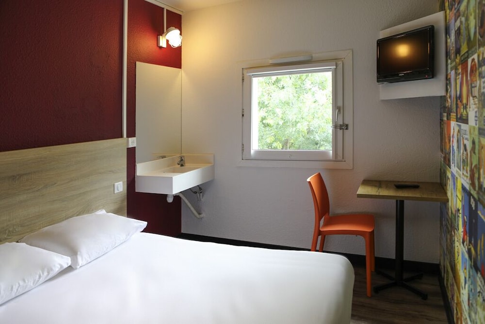 Habitación doble Normal del hotel Hotelf1 Fréjus Roquebrune-sur-argens (hôtel Rénové). Foto 1