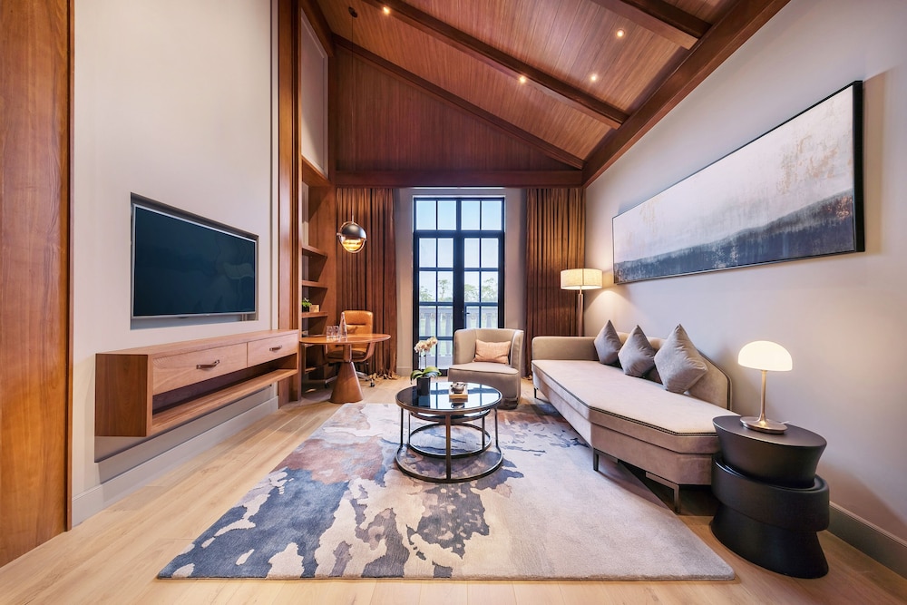 Suite con vistas al jardín del hotel Melia Shanghai Parkside. Foto 4