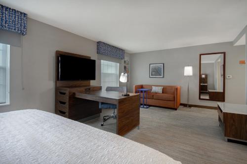 Suite Estudio con cama extragrande - No fumadores del hotel Hampton Inn And Suites Yonkers. Foto 1