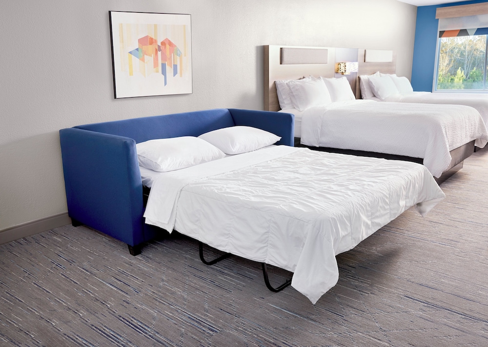 Suite Accesible 2 Camas queen Normal del hotel Holiday Inn Express and Suites Hawthorne Elmsford North by IHG. Foto 1