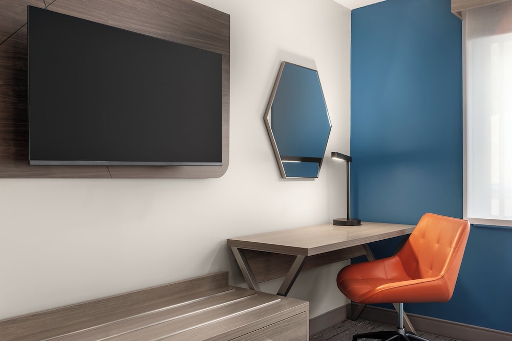 Habitación estándar, 1 cama de matrimonio grande (Shower) del hotel Holiday Inn Express and Suites Hawthorne Elmsford North by IHG