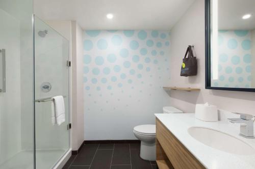 Habitación - 2 camas grandes - Adaptada para personas con discapacidad auditiva del hotel Tru By Hilton Albany Crossgates Mall