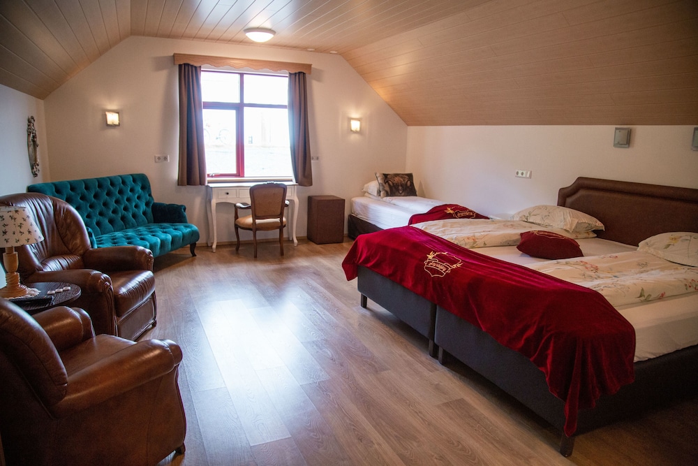 Habitación Triple del hotel Smyrlabjorg. Foto 1