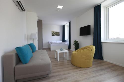Apartamento Superior 1 Cama queen 1 habitación Sofá Cama incluido del hotel City Center Best Place Apartments. Foto 6