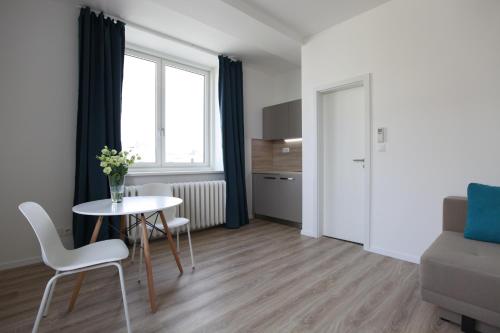 Apartamento Superior 1 Cama queen 1 habitación Sofá Cama incluido del hotel City Center Best Place Apartments. Foto 7