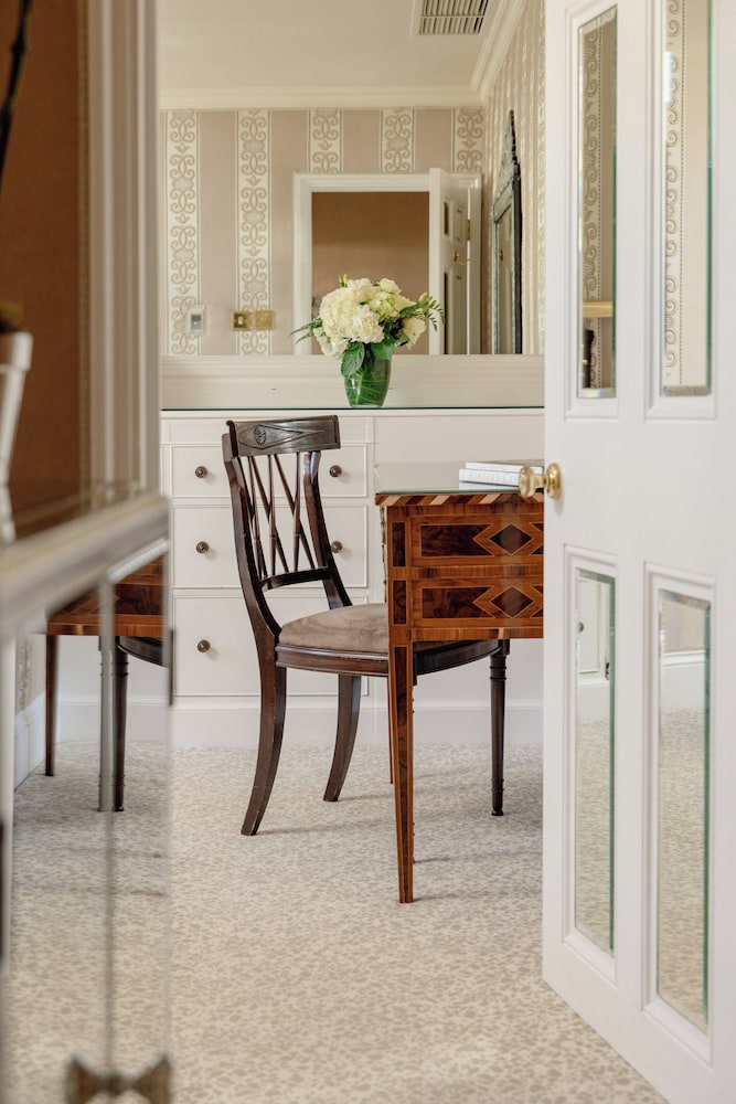 Suite Ejecutiva del hotel The Chesterfield Mayfair. Foto 1
