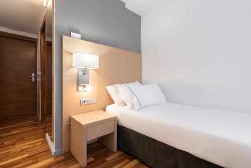 Habitación Doble con cama supletoria del hotel Eurostars Marques De Vallejo